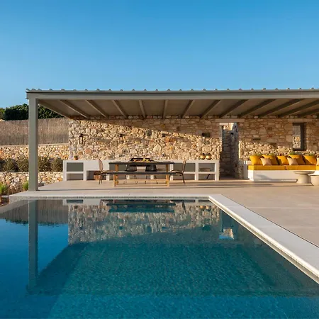 Plastires * Parikia (Paros)